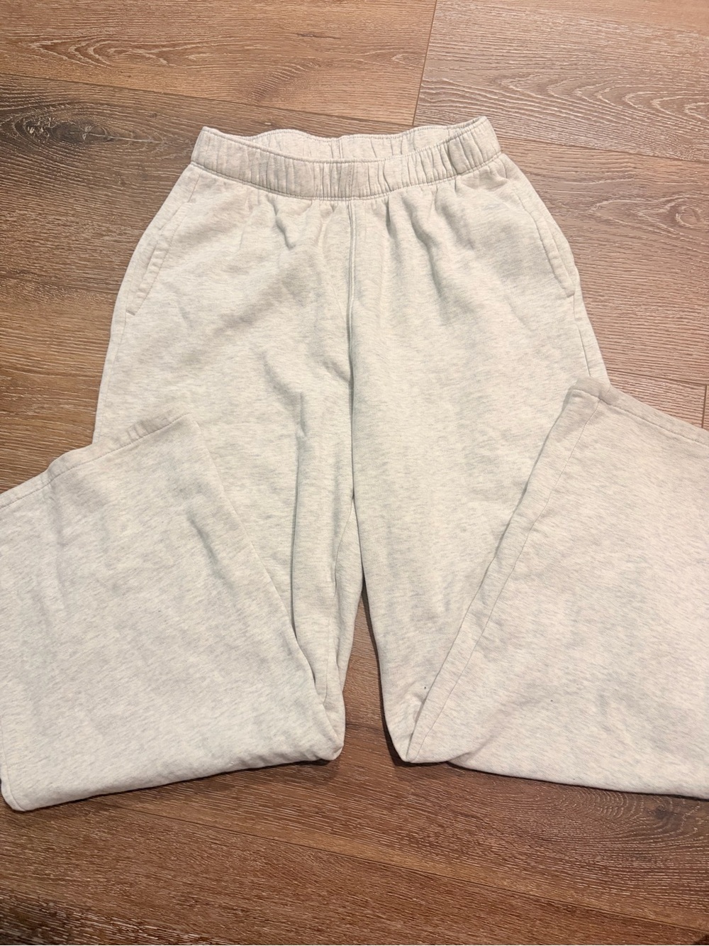 Hollister Kids Light Gray Sweatpants - Cozy Casual